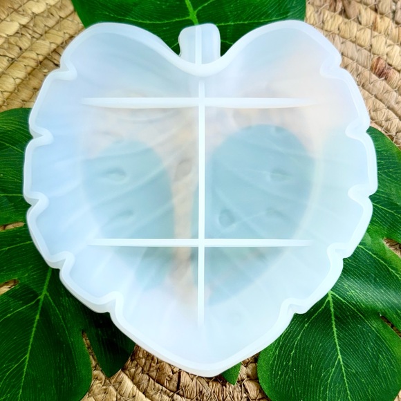 LARGE MONSTERA LEAF SILICONE TRAY MOLD DIY RESIN MICA SHELLS SEA GLASS& MORE LOT - Picture 9 of 16